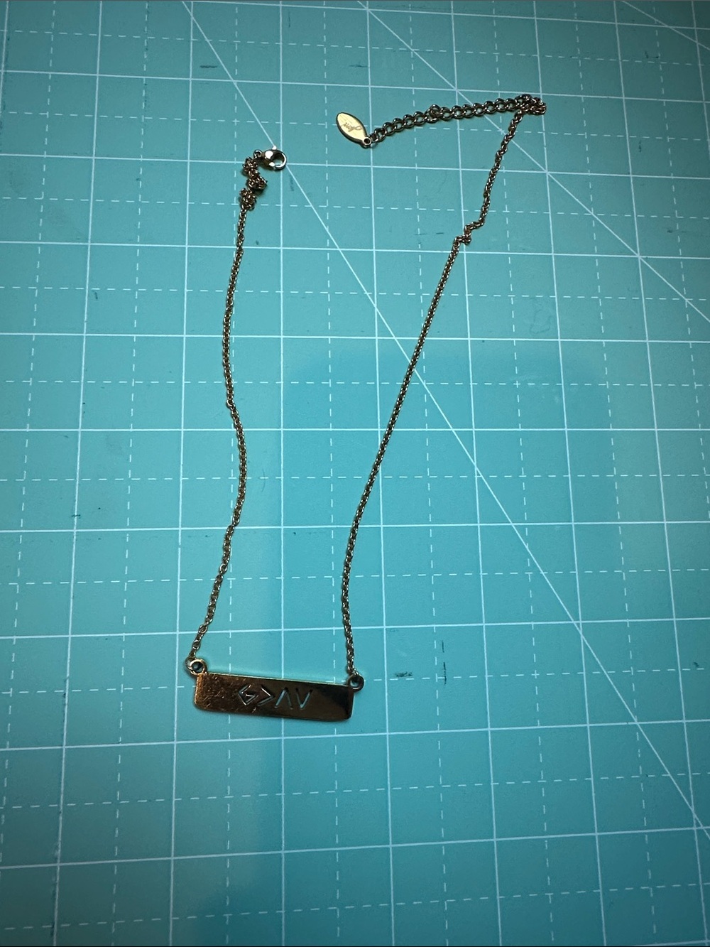 Gold Bar Pendant Necklace with G>^v
